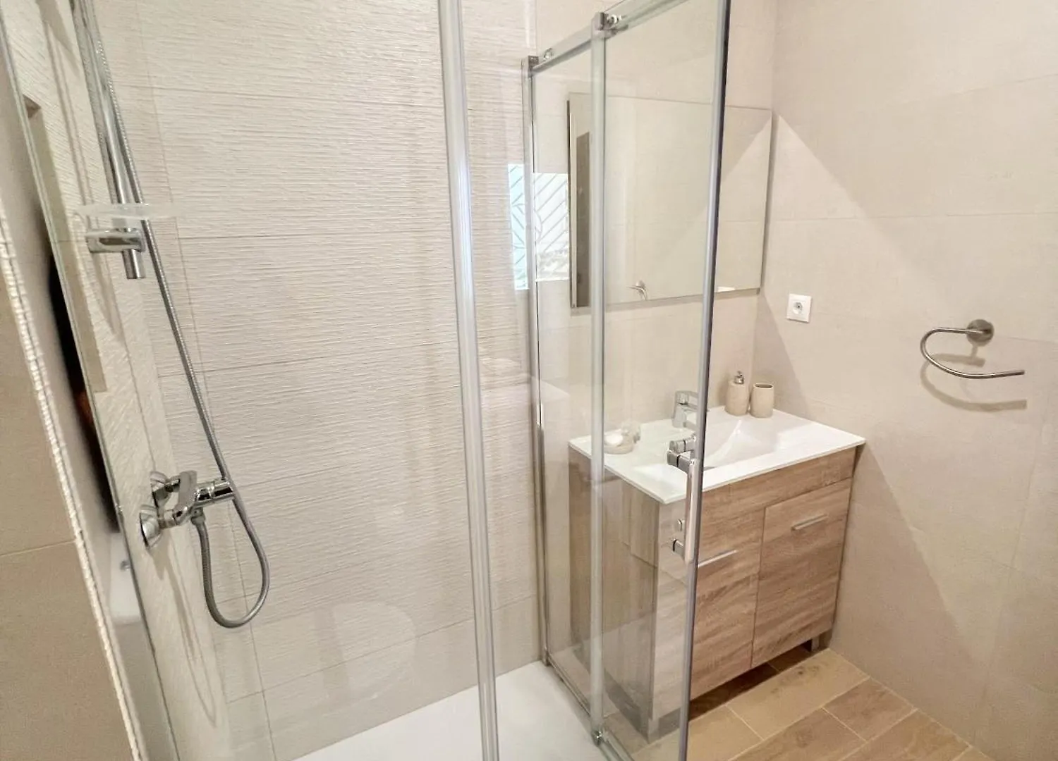 Bright & Modern Family Apartment Carihuela Torremolinos 0*,